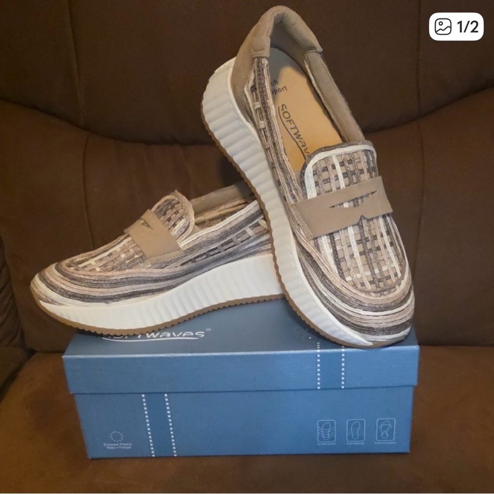 Softwaves Women's Casual Shoes - Sand Size 39.5 $120.00